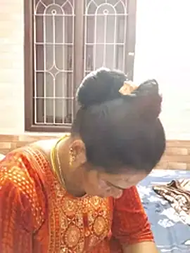 tamilaruvi stripchat live cam model