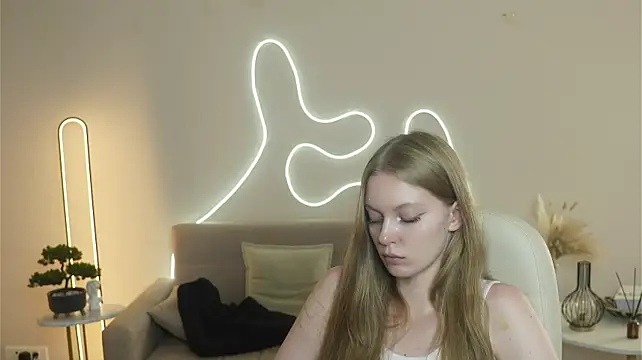 JudiSchatzberg stripchat live cam model