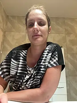 jennifer11772 stripchat live cam model
