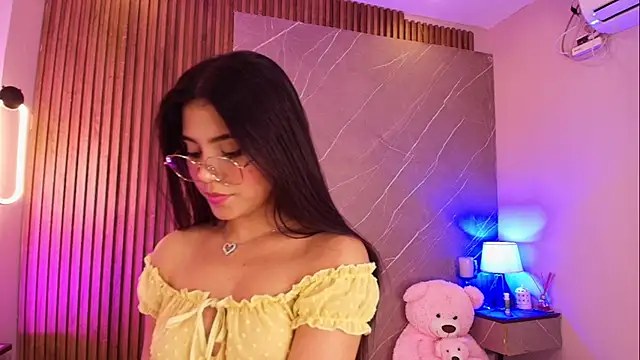 ariana_jhonson1 stripchat live cam model
