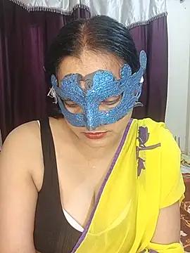 MEERAcle stripchat live cam model