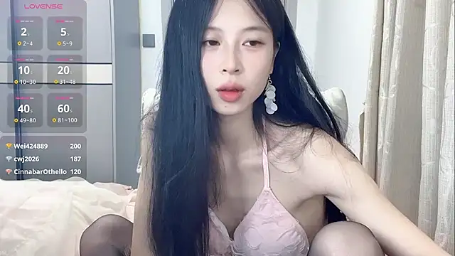 tiantian-ye stripchat live cam model