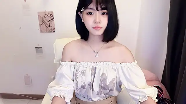 Kitteovo stripchat live cam model