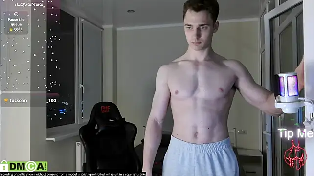 WizLoverr stripchat live cam model