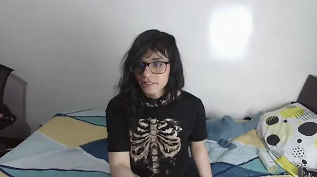 lucymontealegreuwu stripchat live cam model