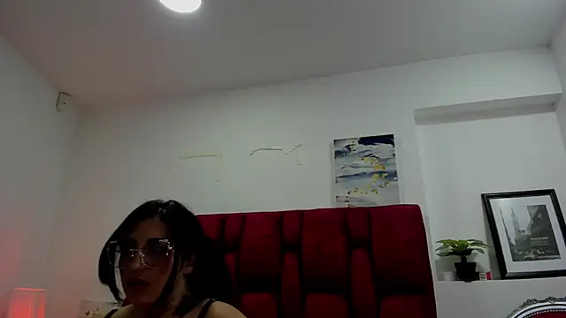 NicolJeans stripchat live cam model