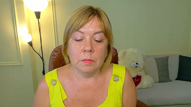 ChristinaDavedes stripchat live cam model