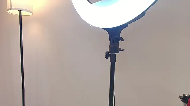 CanelaDivineX69 stripchat live cam model