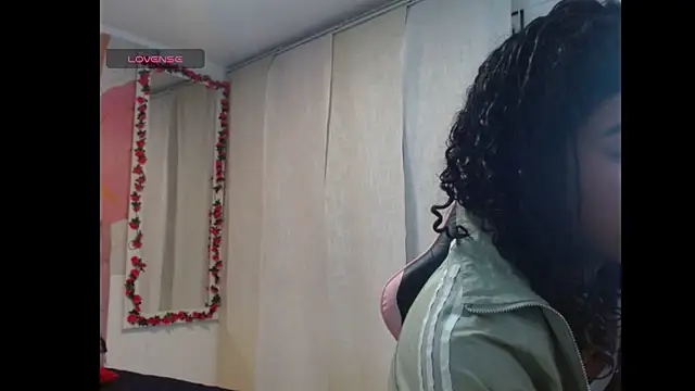 tiana16092026 stripchat live cam model