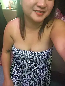 pinaySquirty stripchat live cam model