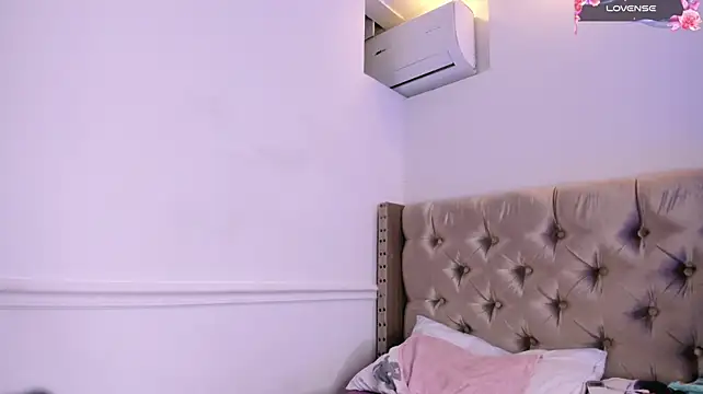 ArianaaGrace stripchat live cam model