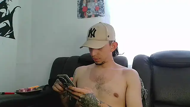 Chris__Jones stripchat live cam model
