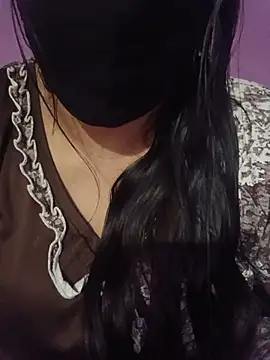 01Mona stripchat live cam model