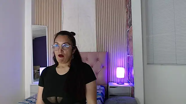 dayana_mendoza69 stripchat live cam model