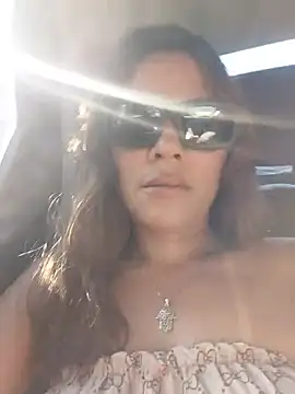 dyjaA stripchat live cam model