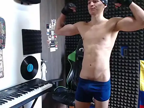 Gymbro42 stripchat live cam model