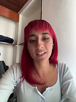 Juliethademon stripchat live cam model