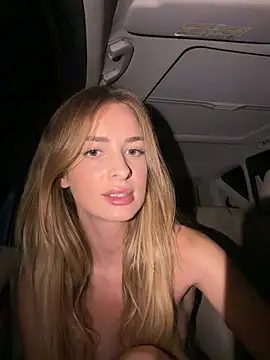 EvieEvans stripchat live cam model