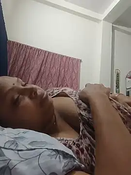 deepika_padukoni44 stripchat live cam model