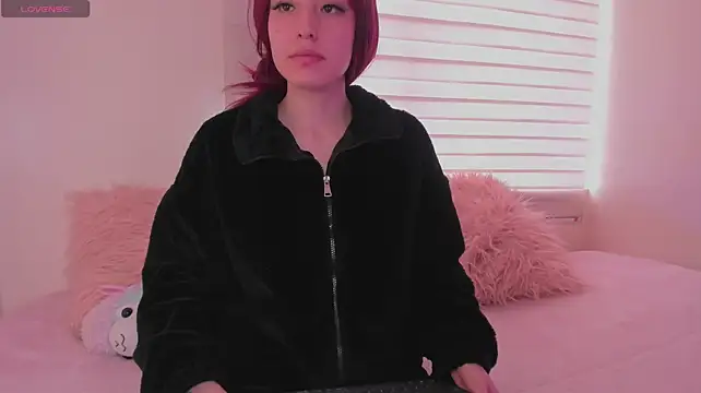 Tinny_kat stripchat live cam model