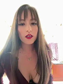 Belly_Rosse stripchat live cam model