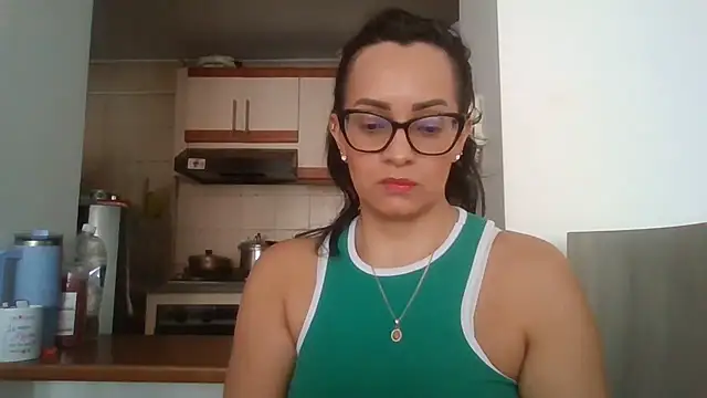 sarita_star stripchat live cam model
