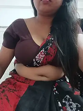 Priya_2222 stripchat live cam model