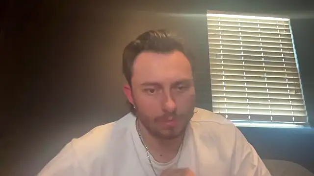 MrCloudzzz stripchat live cam model