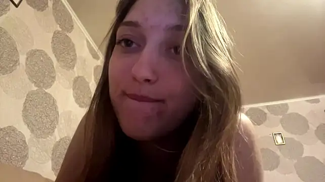 AdalineHockenbury stripchat live cam model