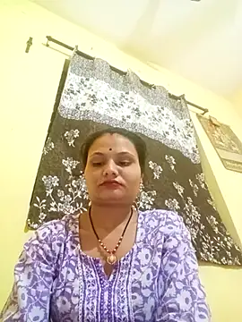 Priti_hote stripchat live cam model