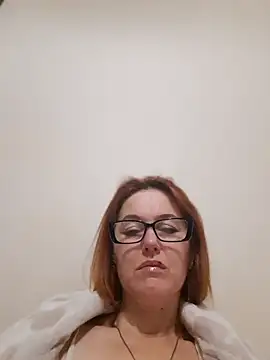 LanaOlbenst stripchat live cam model