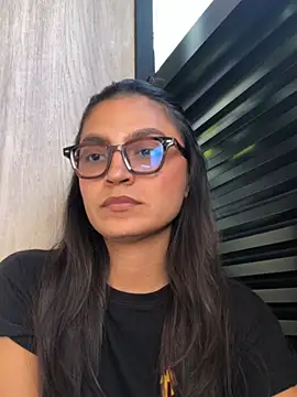 Gia_Mazzon stripchat live cam model