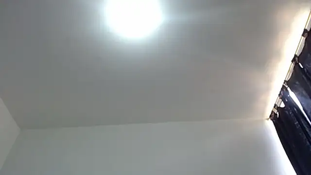 nicolle_milf1978 stripchat live cam model