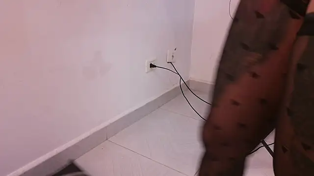 selene_red_ stripchat live cam model
