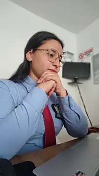 Queen_linda1 stripchat live cam model