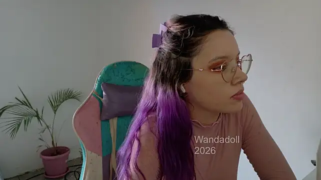 WandaDoll stripchat live cam model