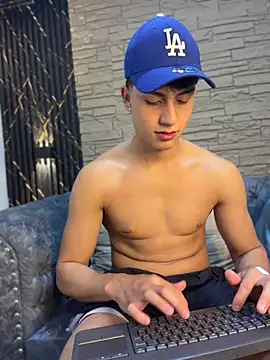 Lander_Cruz stripchat live cam model