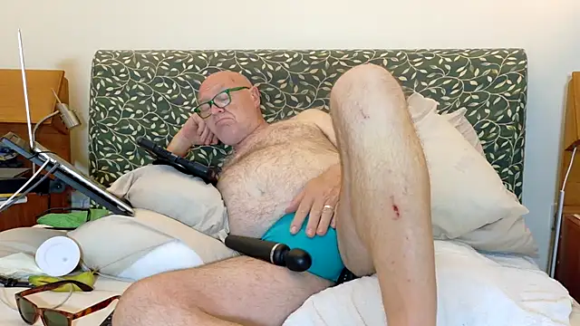 KinkCentral stripchat live cam model