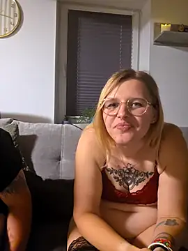 SecretDuo9196 stripchat live cam model
