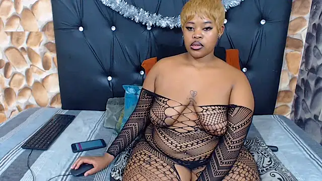 BadAss_Bee stripchat live cam model