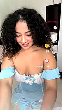 kelcybrithany stripchat live cam model