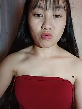 Cherry-squirtt stripchat live cam model