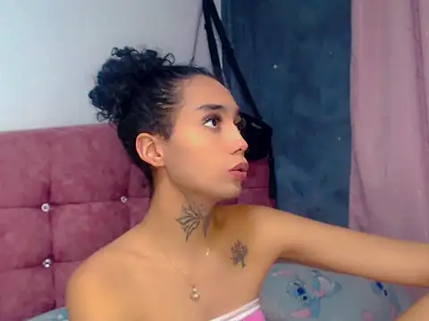Dary_Bloom stripchat live cam model