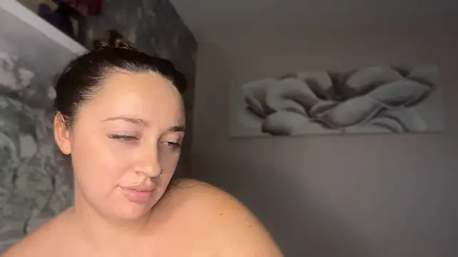 Cherryqueen12 stripchat live cam model