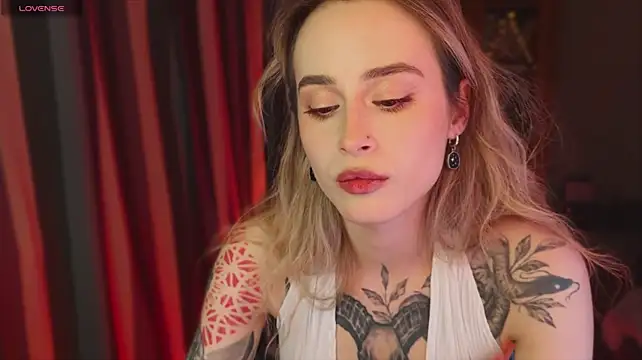 aviva_faith stripchat live cam model
