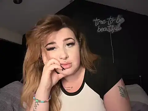 curvy_rosie69 stripchat live cam model