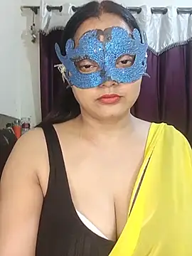 MEERAcle stripchat live cam model