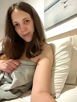 lauflor stripchat live cam model