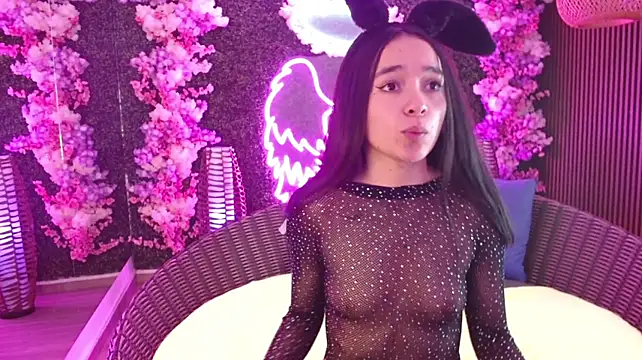 Dolce_violet stripchat live cam model