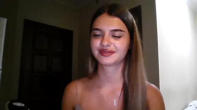 PrettyHottie stripchat live cam model